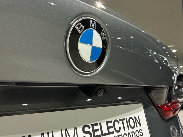 BMW Serie 3 320d Touring color Gris. Año 2025. 140KW(190CV). Diésel. En concesionario BMW Marcos Automoción de Valencia