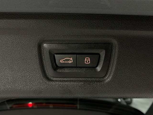 BMW Serie 3 320d Touring color Gris. Año 2025. 140KW(190CV). Diésel. En concesionario BMW Marcos Automoción de Valencia