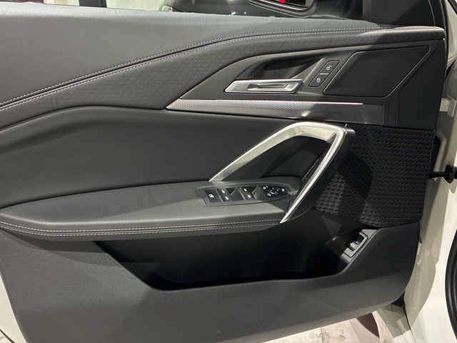 BMW X2 xDrive20d color Blanco. Año 2025. 120KW(163CV). Diésel. En concesionario BMW Marcos Automoción de Valencia