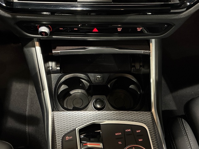 BMW Serie 3 320d Touring color Gris. Año 2025. 140KW(190CV). Diésel. En concesionario BMW Marcos Automoción de Valencia