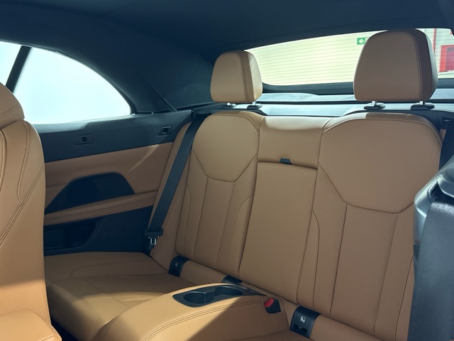 BMW Serie 4 420i Cabrio color Negro. Año 2024. 135KW(184CV). Gasolina. En concesionario Auto Premier, S.A. - MADRID de Madrid