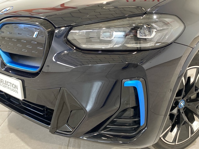 BMW iX3 M Sport color Negro. Año 2023. 210KW(286CV). Eléctrico. En concesionario Burgocar (Bmw y Mini) de Burgos