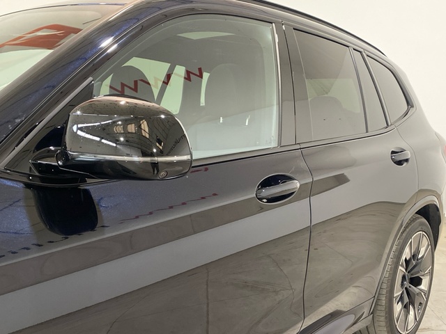 BMW iX3 M Sport color Negro. Año 2023. 210KW(286CV). Eléctrico. En concesionario Burgocar (Bmw y Mini) de Burgos