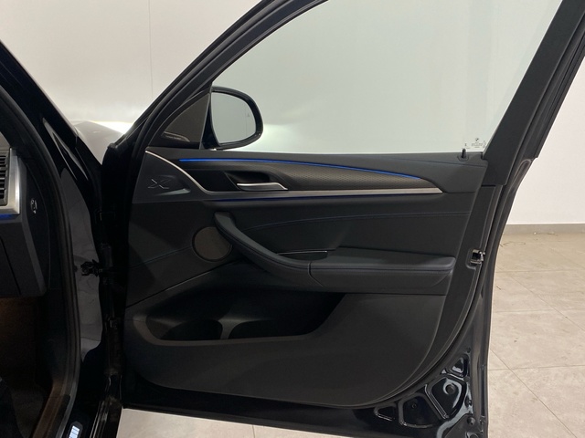 BMW iX3 M Sport color Negro. Año 2023. 210KW(286CV). Eléctrico. En concesionario Burgocar (Bmw y Mini) de Burgos