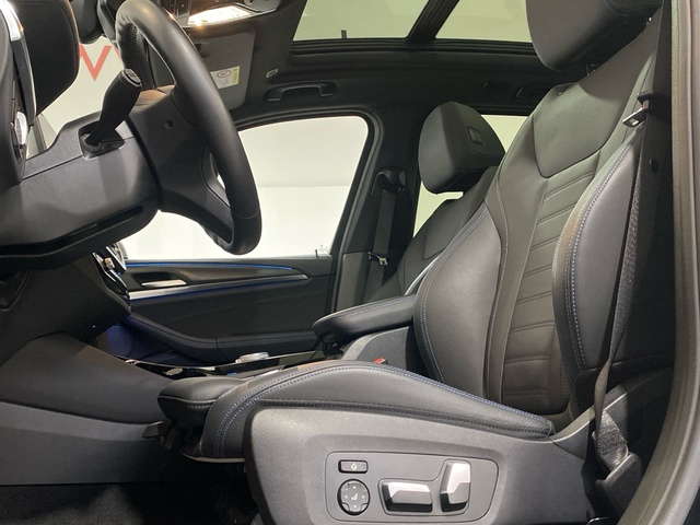 BMW iX3 M Sport color Negro. Año 2023. 210KW(286CV). Eléctrico. En concesionario Burgocar (Bmw y Mini) de Burgos