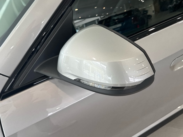 BMW X1 sDrive20d color Gris Plata. Año 2025. 120KW(163CV). Diésel. En concesionario Motor Gorbea de Álava