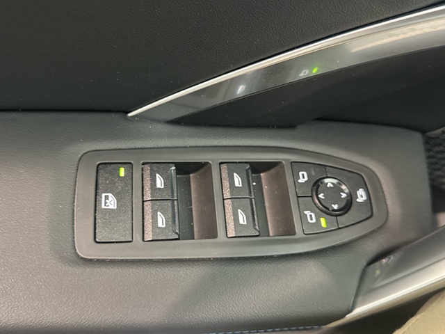 BMW X1 sDrive20d color Gris Plata. Año 2025. 120KW(163CV). Diésel. En concesionario Motor Gorbea de Álava