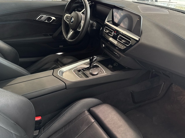 BMW Z4 sDrive20i Cabrio color Blanco. Año 2025. 145KW(197CV). Gasolina. En concesionario Motor Gorbea de Álava