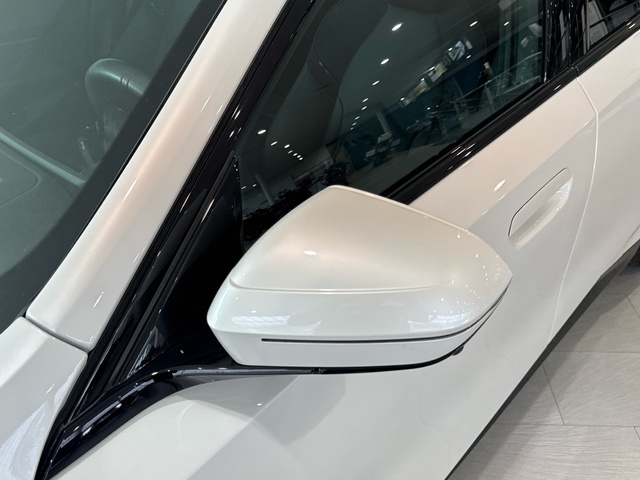 BMW Serie 5 520d Touring color Blanco. Año 2025. 145KW(197CV). Diésel. En concesionario Motor Gorbea de Álava