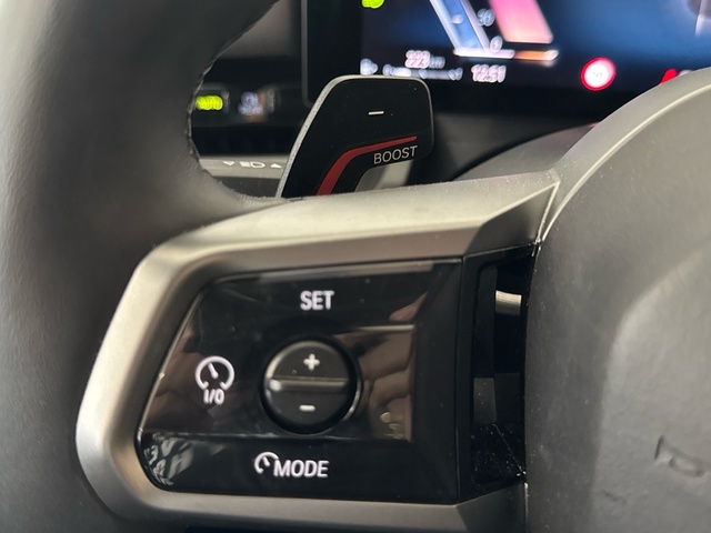 BMW Serie 5 520d Touring color Blanco. Año 2025. 145KW(197CV). Diésel. En concesionario Motor Gorbea de Álava