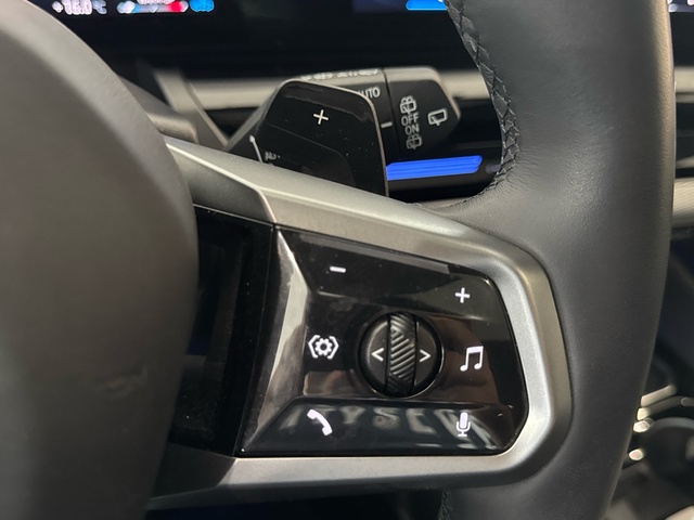 BMW Serie 5 520d Touring color Blanco. Año 2025. 145KW(197CV). Diésel. En concesionario Motor Gorbea de Álava