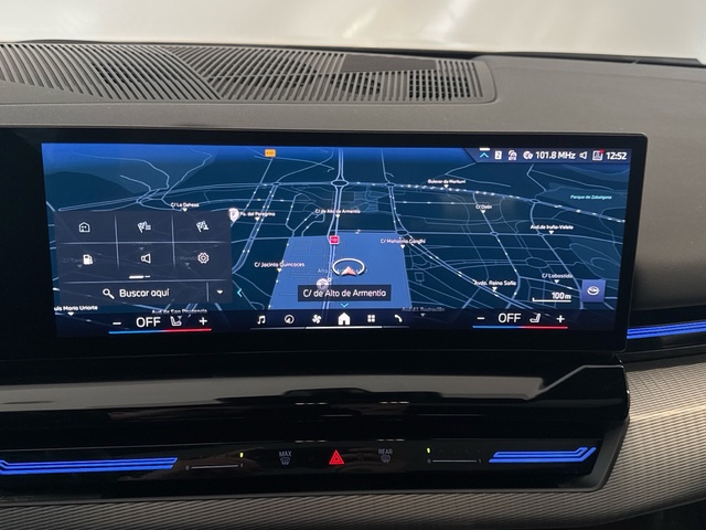 BMW Serie 5 520d Touring color Blanco. Año 2025. 145KW(197CV). Diésel. En concesionario Motor Gorbea de Álava