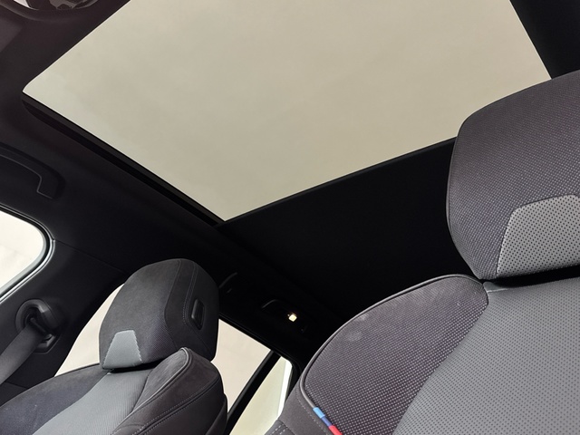 BMW Serie 5 520d Touring color Blanco. Año 2025. 145KW(197CV). Diésel. En concesionario Motor Gorbea de Álava