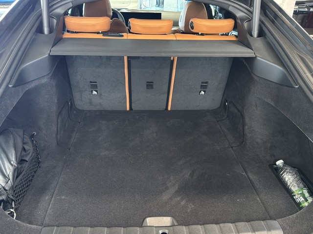 BMW i4 eDrive40 color Gris. Año 2025. 250KW(340CV). Eléctrico. En concesionario Enekuri Motor de Vizcaya