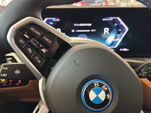 BMW i4 eDrive40 color Gris. Año 2025. 250KW(340CV). Eléctrico. En concesionario Enekuri Motor de Vizcaya