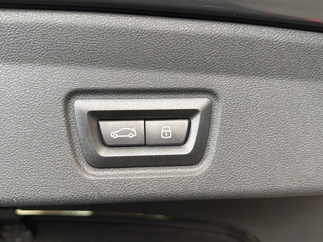 BMW i4 eDrive40 color Gris. Año 2025. 250KW(340CV). Eléctrico. En concesionario Enekuri Motor de Vizcaya