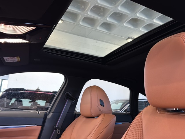 BMW i4 eDrive40 color Gris. Año 2025. 250KW(340CV). Eléctrico. En concesionario Enekuri Motor de Vizcaya