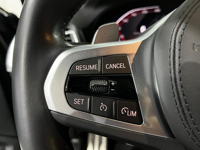 BMW X4 xDrive20d color Negro. Año 2023. 140KW(190CV). Diésel. En concesionario Unicars Ponent de Lleida