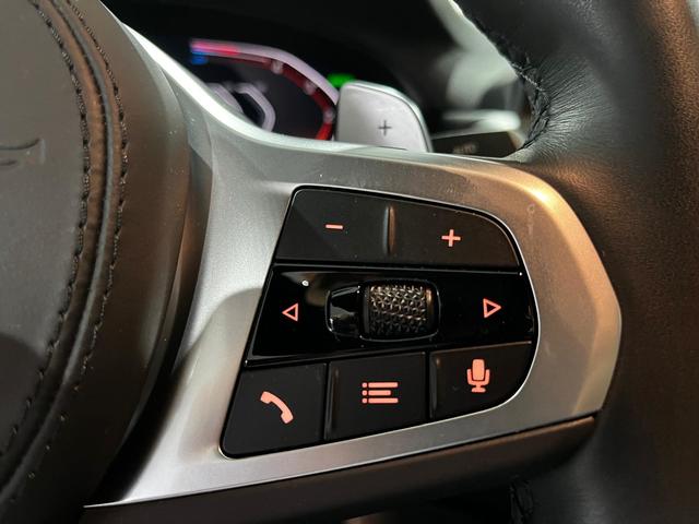 BMW X4 xDrive20d color Negro. Año 2023. 140KW(190CV). Diésel. En concesionario Unicars Ponent de Lleida