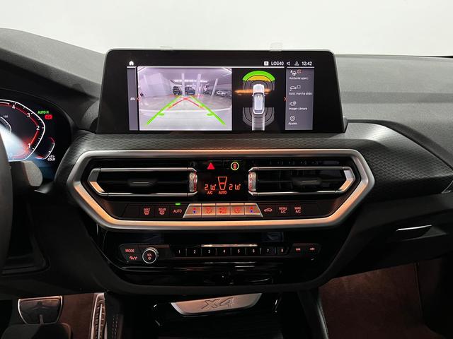 BMW X4 xDrive20d color Negro. Año 2023. 140KW(190CV). Diésel. En concesionario Unicars Ponent de Lleida