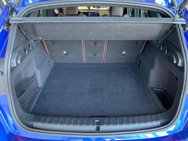 BMW X1 sDrive20d color Azul. Año 2025. 120KW(163CV). Diésel. En concesionario Unicars Ponent de Lleida