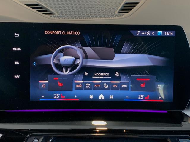 BMW X1 sDrive20d color Azul. Año 2025. 120KW(163CV). Diésel. En concesionario Unicars Ponent de Lleida