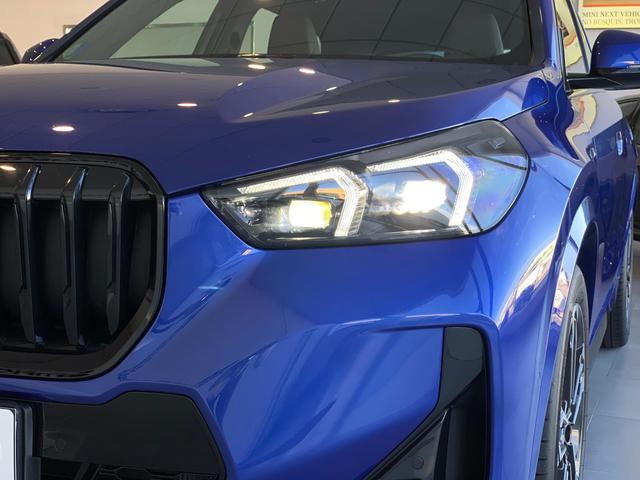 BMW X1 sDrive20d color Azul. Año 2025. 120KW(163CV). Diésel. En concesionario Unicars Ponent de Lleida