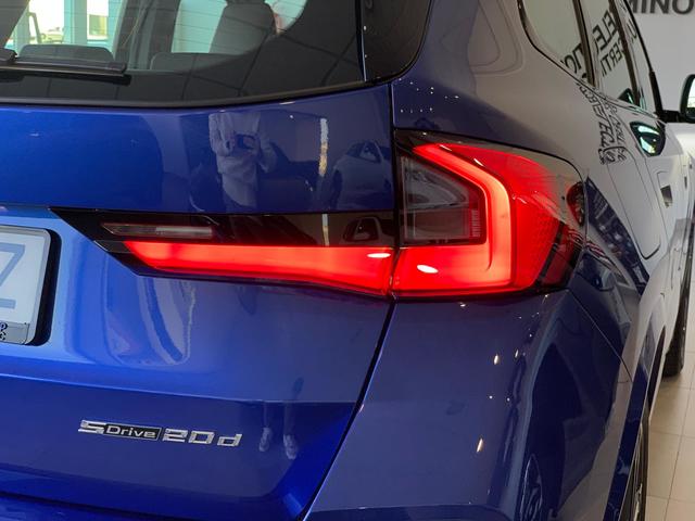 BMW X1 sDrive20d color Azul. Año 2025. 120KW(163CV). Diésel. En concesionario Unicars Ponent de Lleida