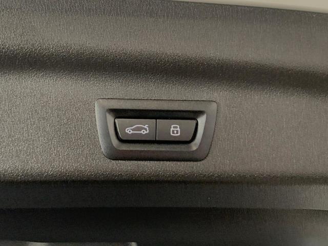 BMW X1 sDrive18d color Blanco. Año 2025. 110KW(150CV). Diésel. En concesionario Unicars Ponent de Lleida