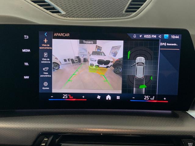 BMW X1 sDrive18d color Blanco. Año 2025. 110KW(150CV). Diésel. En concesionario Unicars Ponent de Lleida