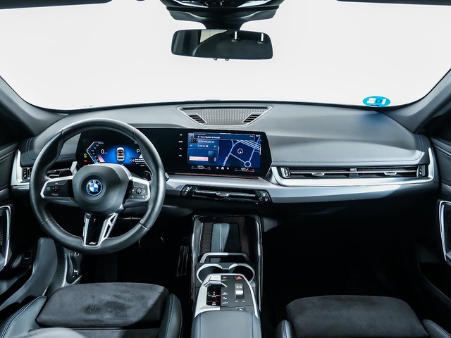 BMW X1 xDrive25e color Blanco. Año 2025. 180KW(245CV). Híbrido Electro/Gasolina. En concesionario Oliva Motor Tarragona de Tarragona