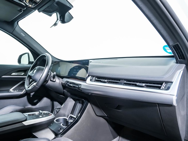 BMW X1 xDrive25e color Blanco. Año 2025. 180KW(245CV). Híbrido Electro/Gasolina. En concesionario Oliva Motor Tarragona de Tarragona