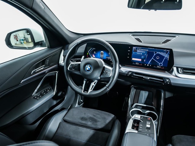 BMW X1 xDrive25e color Blanco. Año 2025. 180KW(245CV). Híbrido Electro/Gasolina. En concesionario Oliva Motor Tarragona de Tarragona