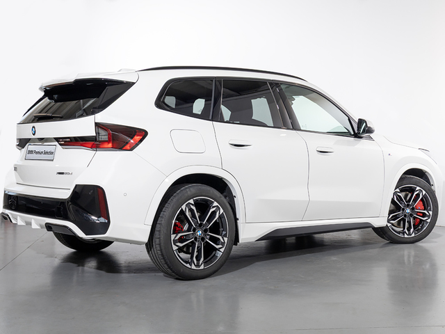 BMW X1 xDrive20d color Blanco. Año 2025. 120KW(163CV). Diésel. En concesionario Oliva Motor Girona de Girona