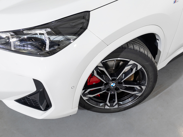 BMW X1 xDrive20d color Blanco. Año 2025. 120KW(163CV). Diésel. En concesionario Oliva Motor Girona de Girona