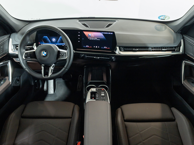 BMW X1 xDrive20d color Blanco. Año 2025. 120KW(163CV). Diésel. En concesionario Oliva Motor Girona de Girona