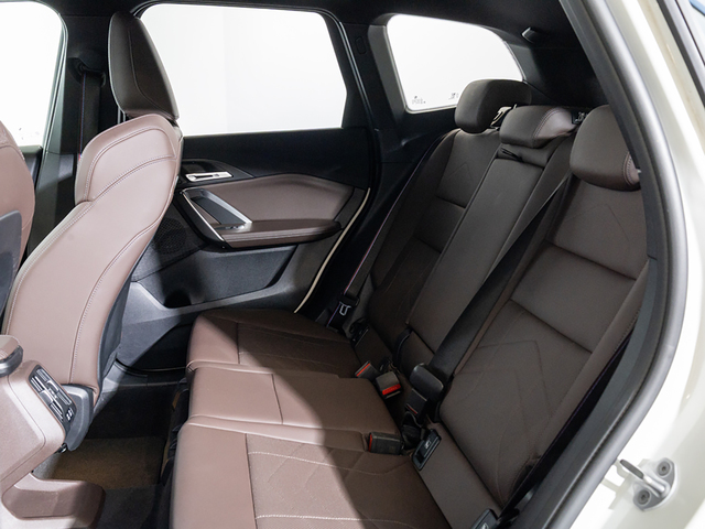 BMW X1 xDrive20d color Blanco. Año 2025. 120KW(163CV). Diésel. En concesionario Oliva Motor Girona de Girona