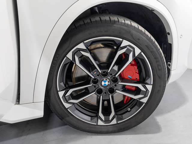 BMW X1 xDrive20d color Blanco. Año 2025. 120KW(163CV). Diésel. En concesionario Oliva Motor Girona de Girona