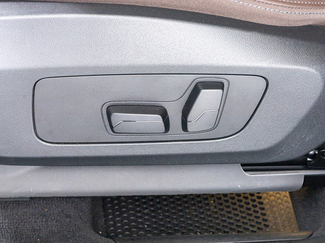 BMW X1 xDrive20d color Blanco. Año 2025. 120KW(163CV). Diésel. En concesionario Oliva Motor Girona de Girona