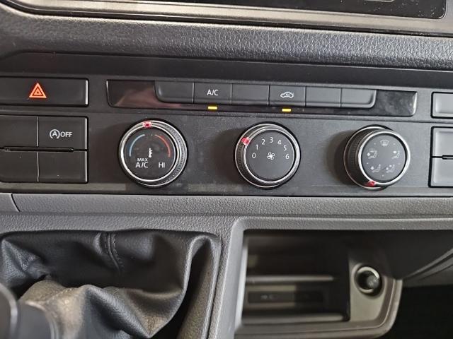 Volkswagen Crafter Chasis Carrozado Caja Abierta 2.0 TDI L4 RD RWD 90 kW (122 CV) 3.500