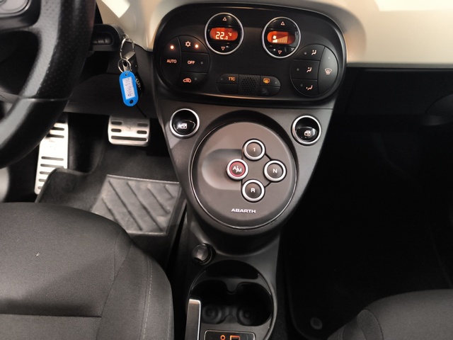 Abarth 500C Cabrio 1.4 16v T-Jet 595 107 kW (145 CV)
