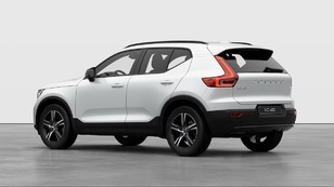 Volvo XC40 B4 G Plus Dark Auto 145 kW (197 CV) - 2 Volvo XC40 B4 G Seminuevo 145 KW (197CV) - 2