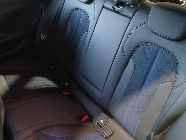 BMW Serie 2 218i Gran Coupe color Blanco. Año 2024. 103KW(140CV). Gasolina. En concesionario GANDIA Automoviles Fersan, S.A. de Valencia