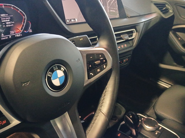 BMW Serie 2 218i Gran Coupe color Blanco. Año 2024. 103KW(140CV). Gasolina. En concesionario GANDIA Automoviles Fersan, S.A. de Valencia