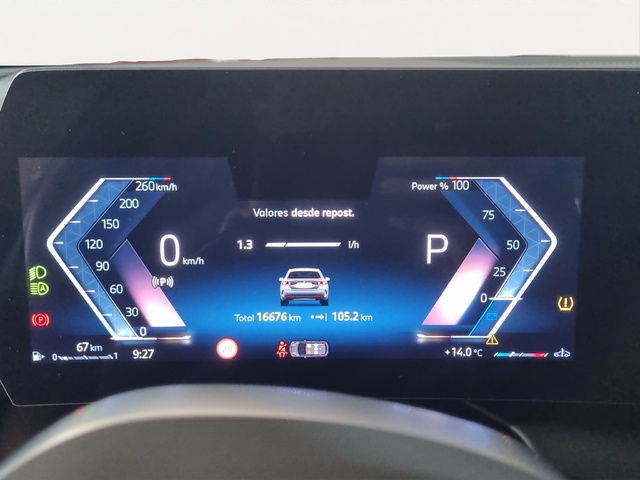 BMW Serie 1 118d color Gris. Año 2025. 110KW(150CV). Diésel. En concesionario SAN JUAN Automoviles Fersan S.A. de Alicante