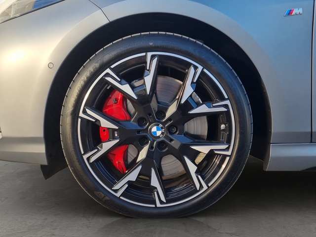 BMW Serie 1 118d color Gris. Año 2025. 110KW(150CV). Diésel. En concesionario SAN JUAN Automoviles Fersan S.A. de Alicante