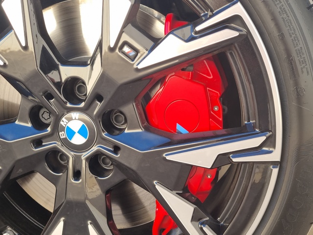 BMW Serie 1 118d color Gris. Año 2025. 110KW(150CV). Diésel. En concesionario SAN JUAN Automoviles Fersan S.A. de Alicante