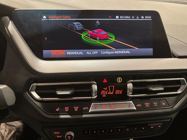 BMW Serie 2 218d Gran Coupe color Rojo. Año 2024. 110KW(150CV). Diésel. En concesionario Automotor Costa, S.L.U. de Almería