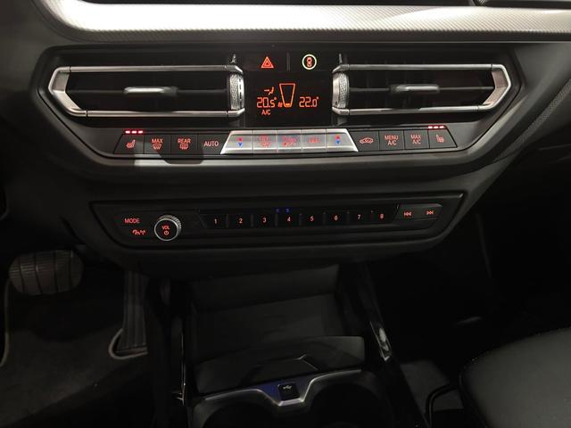 BMW Serie 2 218d Gran Coupe color Rojo. Año 2024. 110KW(150CV). Diésel. En concesionario Automotor Costa, S.L.U. de Almería