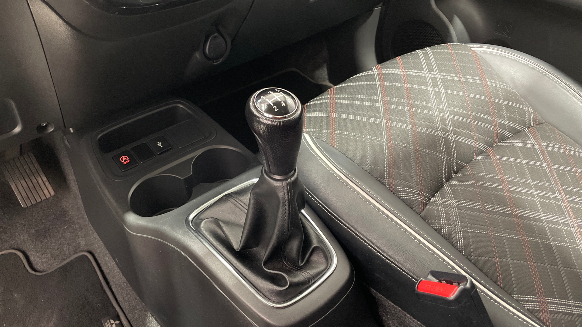 Mitsubishi Space Star 120 MPI en Barcelona